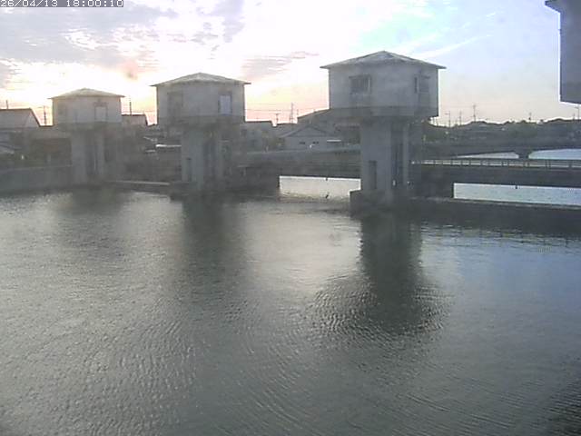 橋津川水門２（上流）2026/04/14 17:00:00