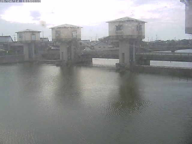 橋津川水門２（上流）2026/04/14 17:00:00