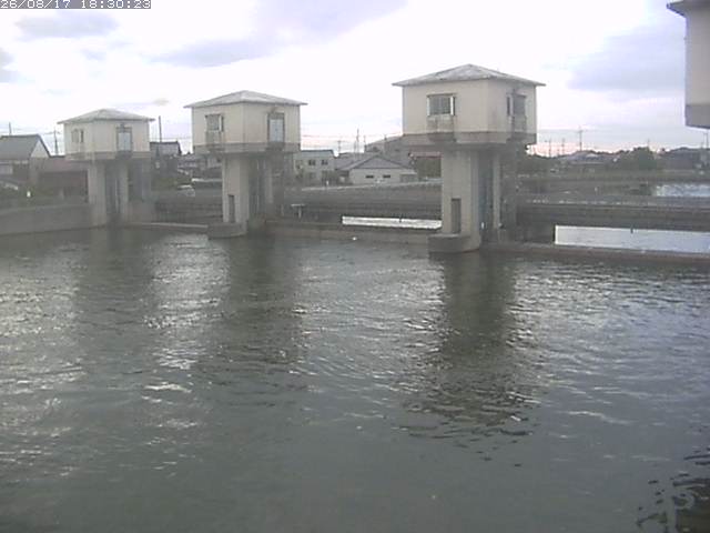 橋津川水門２（上流）2026/08/17 20:40:00