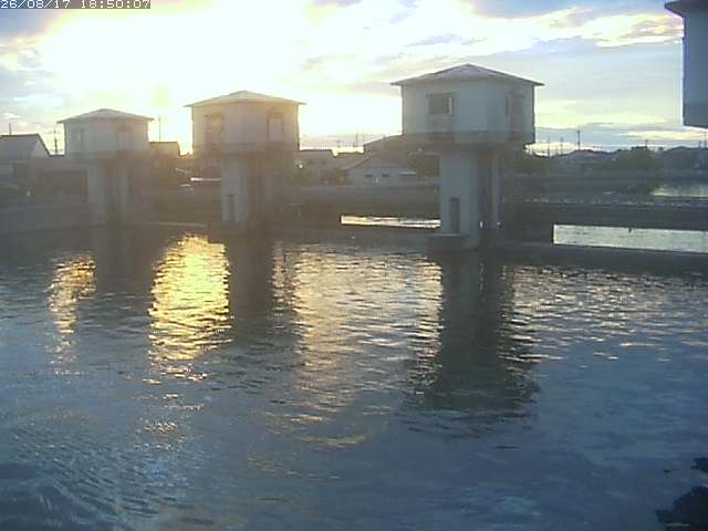 橋津川水門２（上流）2026/08/17 20:40:00