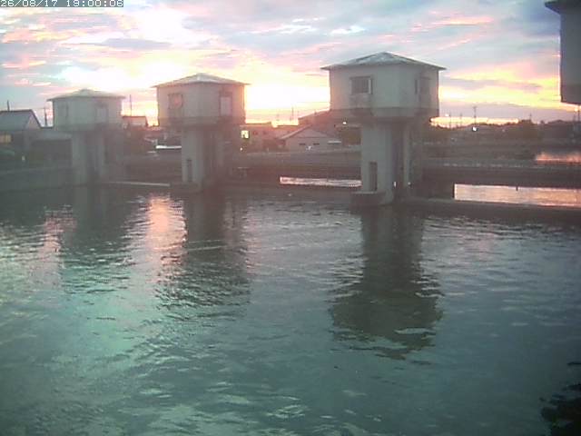 橋津川水門２（上流）2026/08/17 20:40:00