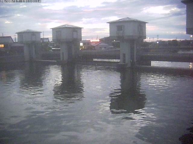 橋津川水門２（上流）2026/08/17 20:40:00