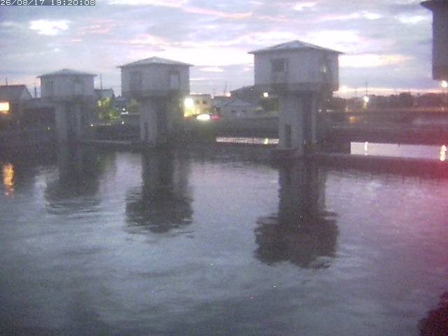 橋津川水門２（上流）2026/08/17 20:40:00