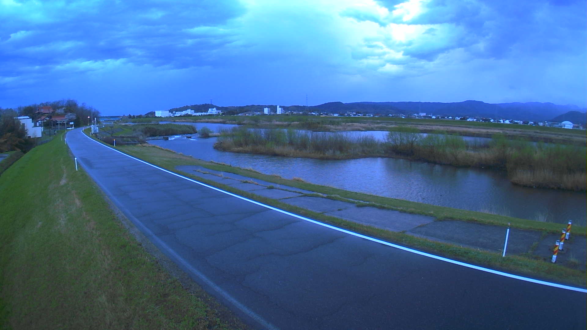 天神川1k600左岸　新天神橋