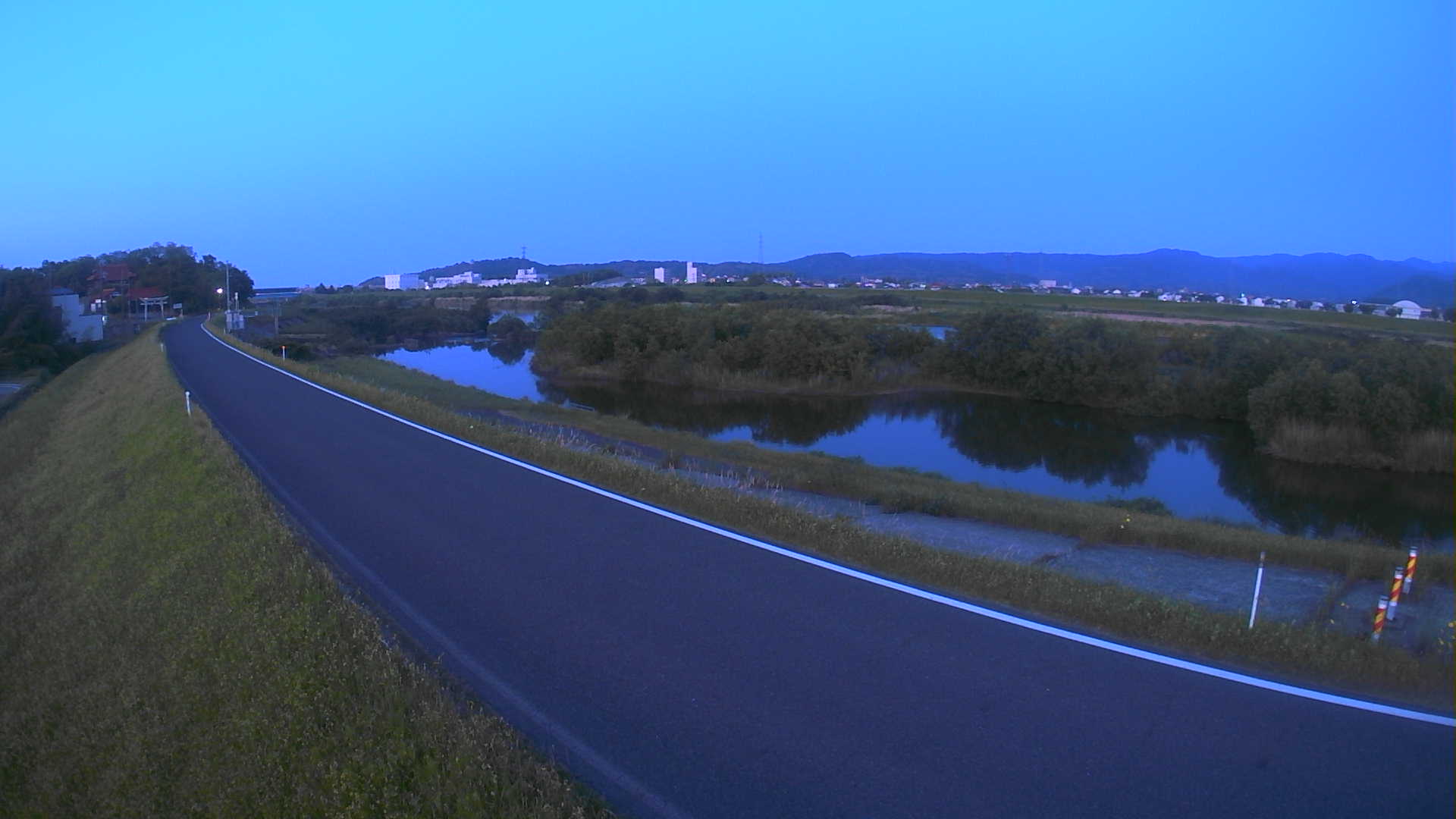 天神川1k600左岸　新天神橋