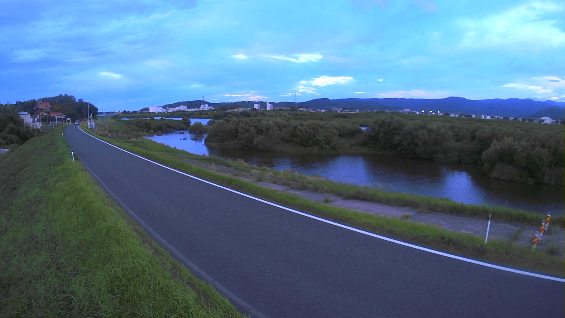 天神川1k600左岸　新天神橋