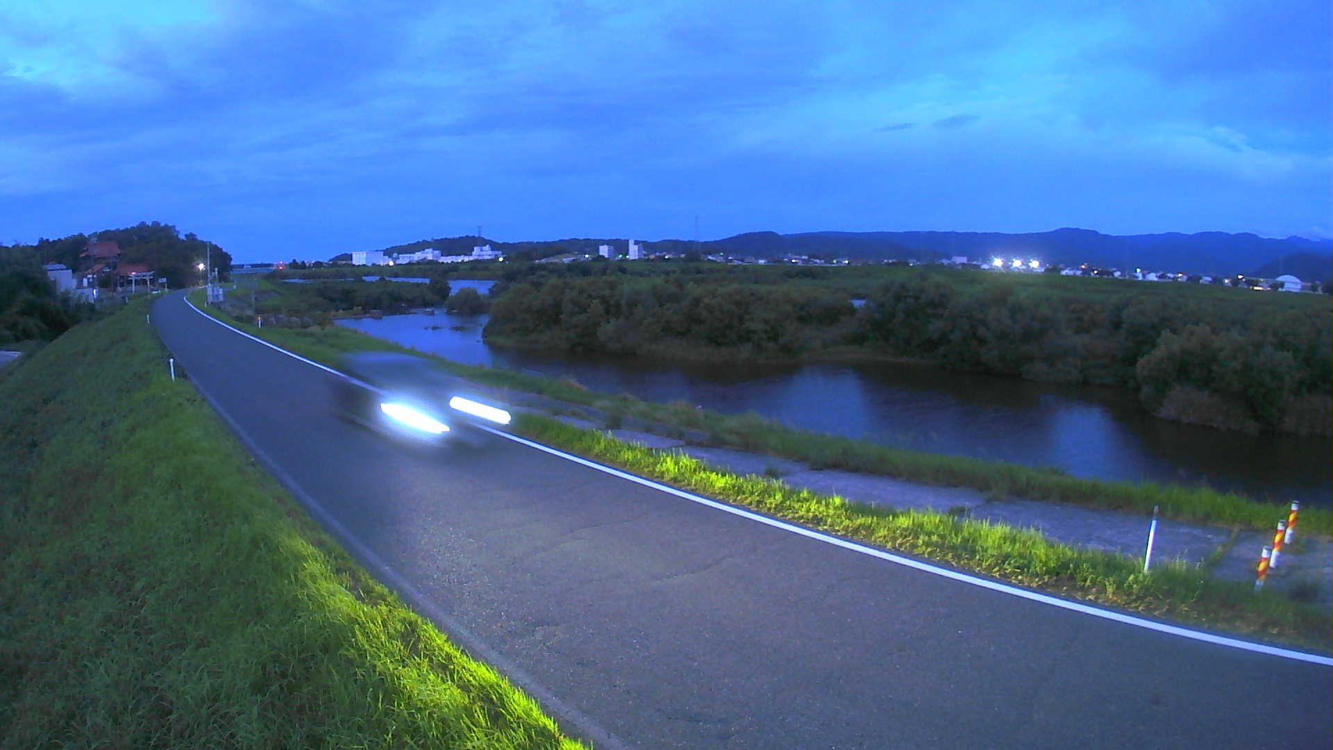 天神川1k600左岸　新天神橋