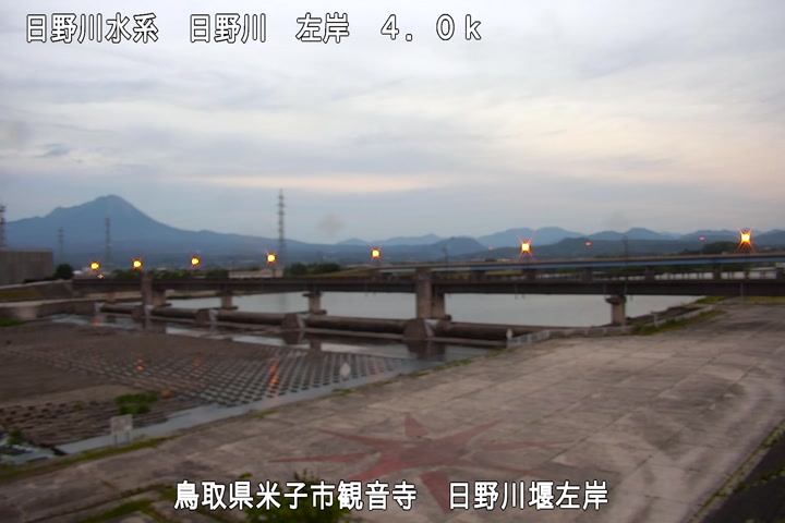 日野川堰左岸