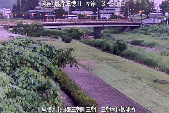 三徳川　三朝水位観測所