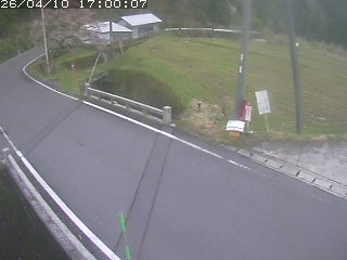 八頭町稗谷