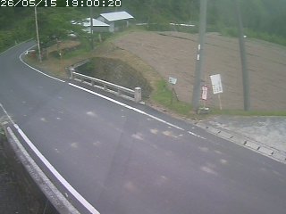 八頭町稗谷
