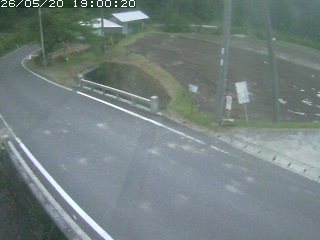 八頭町稗谷