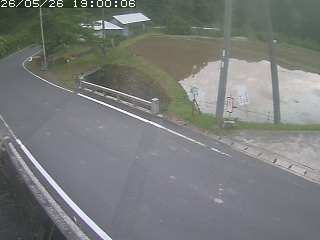八頭町稗谷