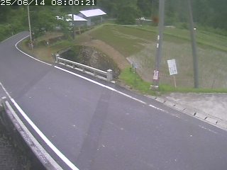 八頭町稗谷