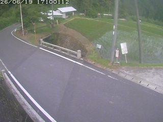 八頭町稗谷