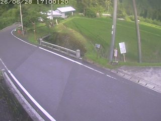 八頭町稗谷