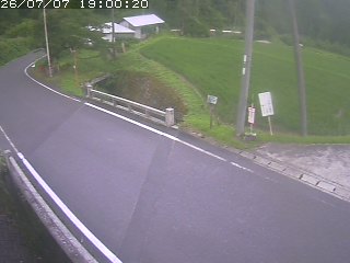 八頭町稗谷