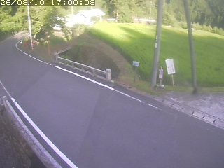 八頭町稗谷