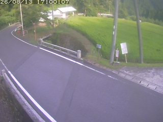 八頭町稗谷