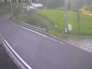 八頭町稗谷