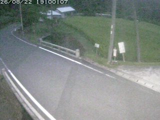 八頭町稗谷