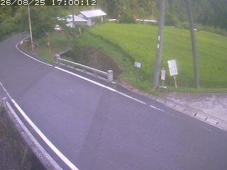 八頭町稗谷