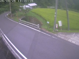 八頭町稗谷