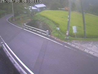 八頭町稗谷
