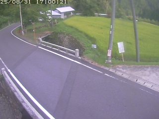 八頭町稗谷