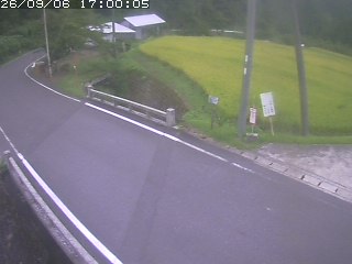 八頭町稗谷