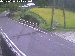 八頭町稗谷