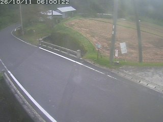 八頭町稗谷