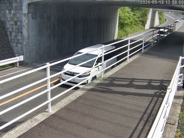 倉吉市小田【JR立体交差】